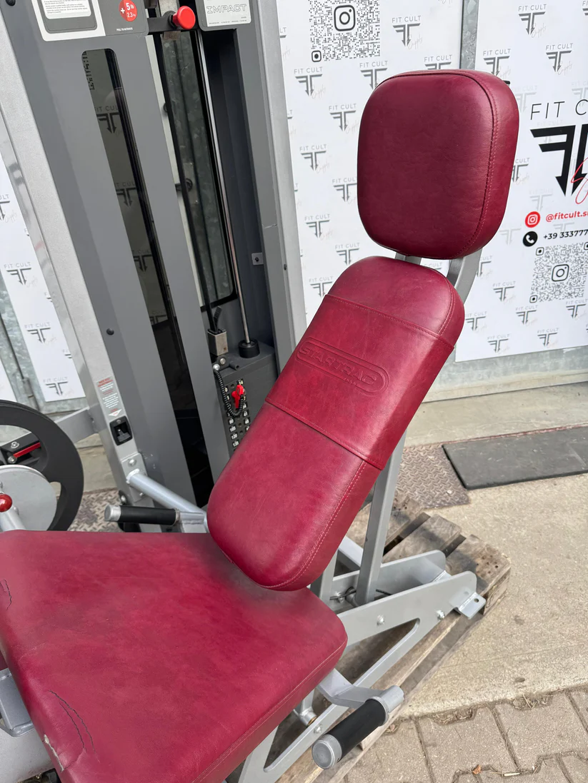 Star Trac Impact Leg Extension